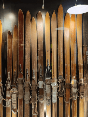 Ski Gallery & Fondue Factory — photo 4